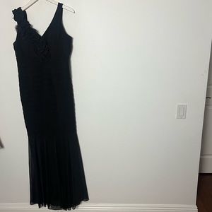 Elegant Black One-Shoulder Dress